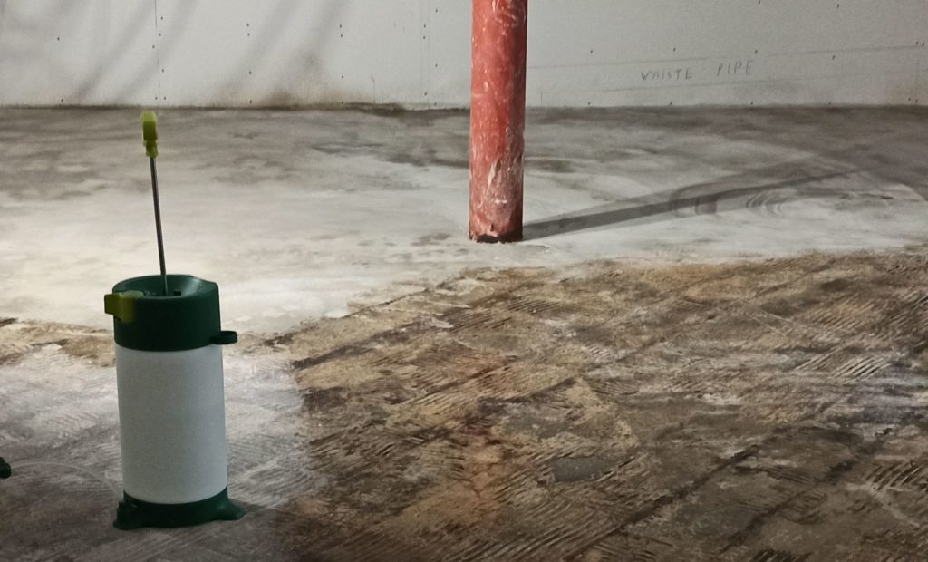 Concrete floor in the basement cn be densified with vetrofluid - type B waterproofer and densifier
